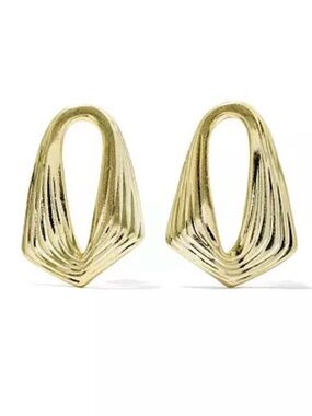 NWT Kendra Scott Kira Stud Earrings